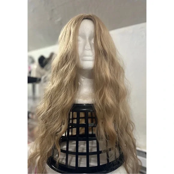 Honey Blonde - Light Brown Synthetic Wig - Picture 2 of 7